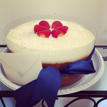 Beijinho com Morango no Recheio